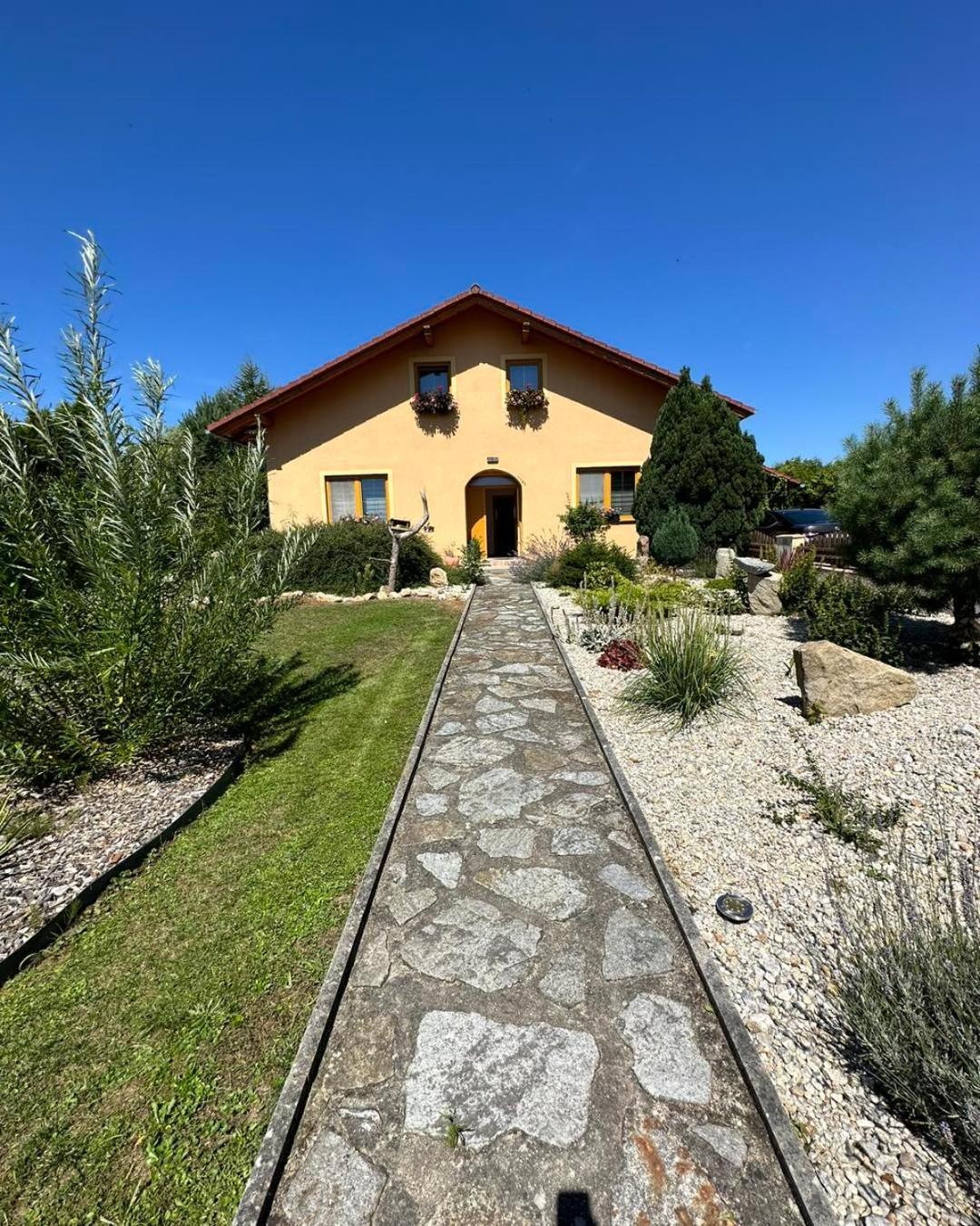Holiday Home U Lubose Trhové Sviny Dış mekan fotoğraf